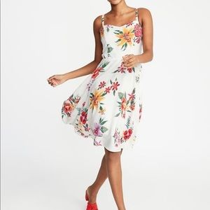 NWT Spring summer Floral Dress Old Navy Brand New
